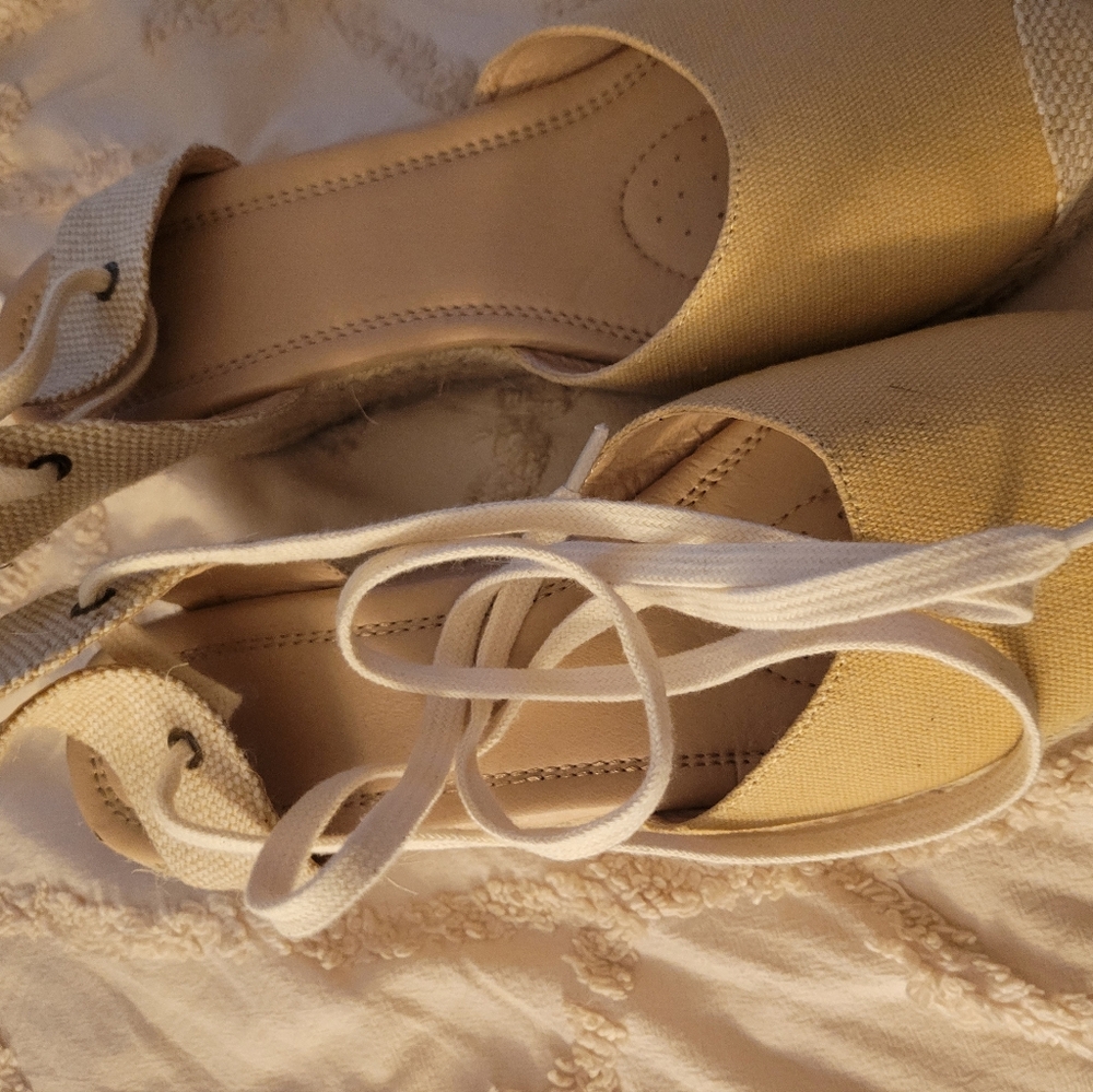 Shoes - Picture 3 of 5
